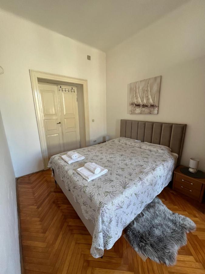 Apartman Sandra Pula Exterior foto